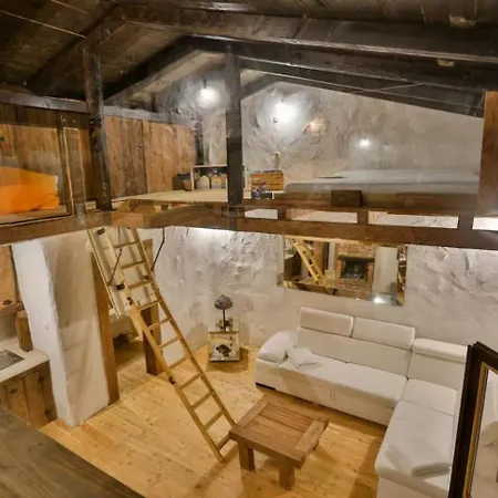 Villa Rustic With Indoor Pool *
