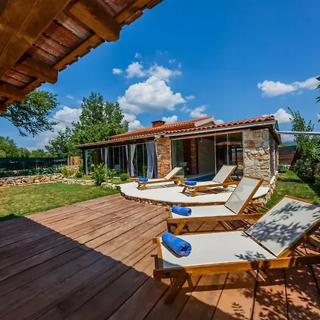 Rustic With Indoor Pool * Radosic (Lecevica)
