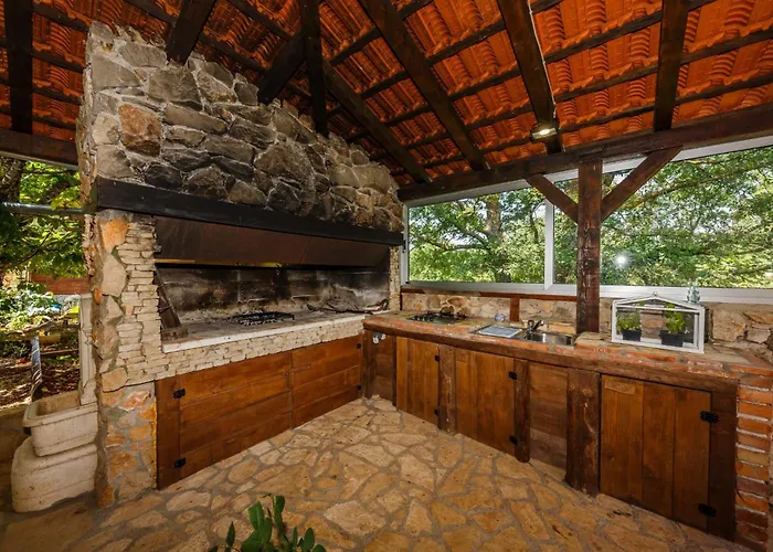 Rustic With Indoor Pool *