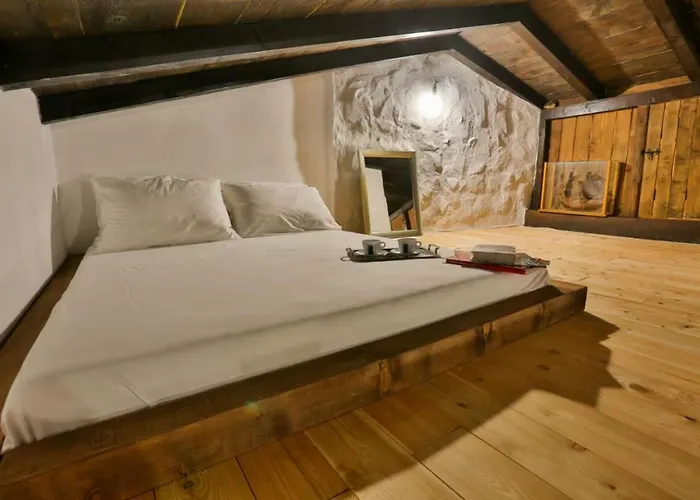ヴィラ Rustic With Indoor Pool