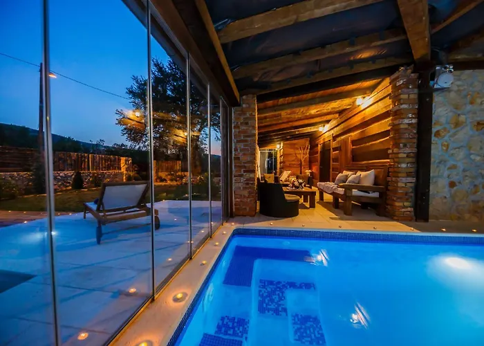 Rustic With Indoor Pool * Radošić