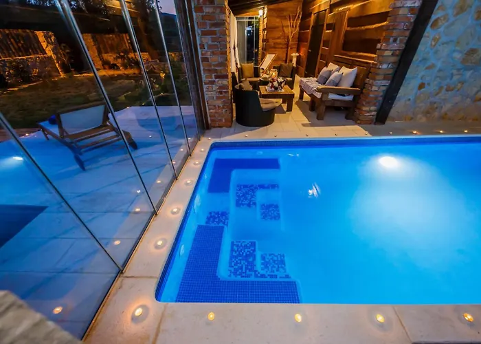 Rustic With Indoor Pool * Radošić