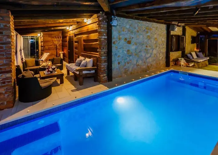 Rustic With Indoor Pool * Radošić